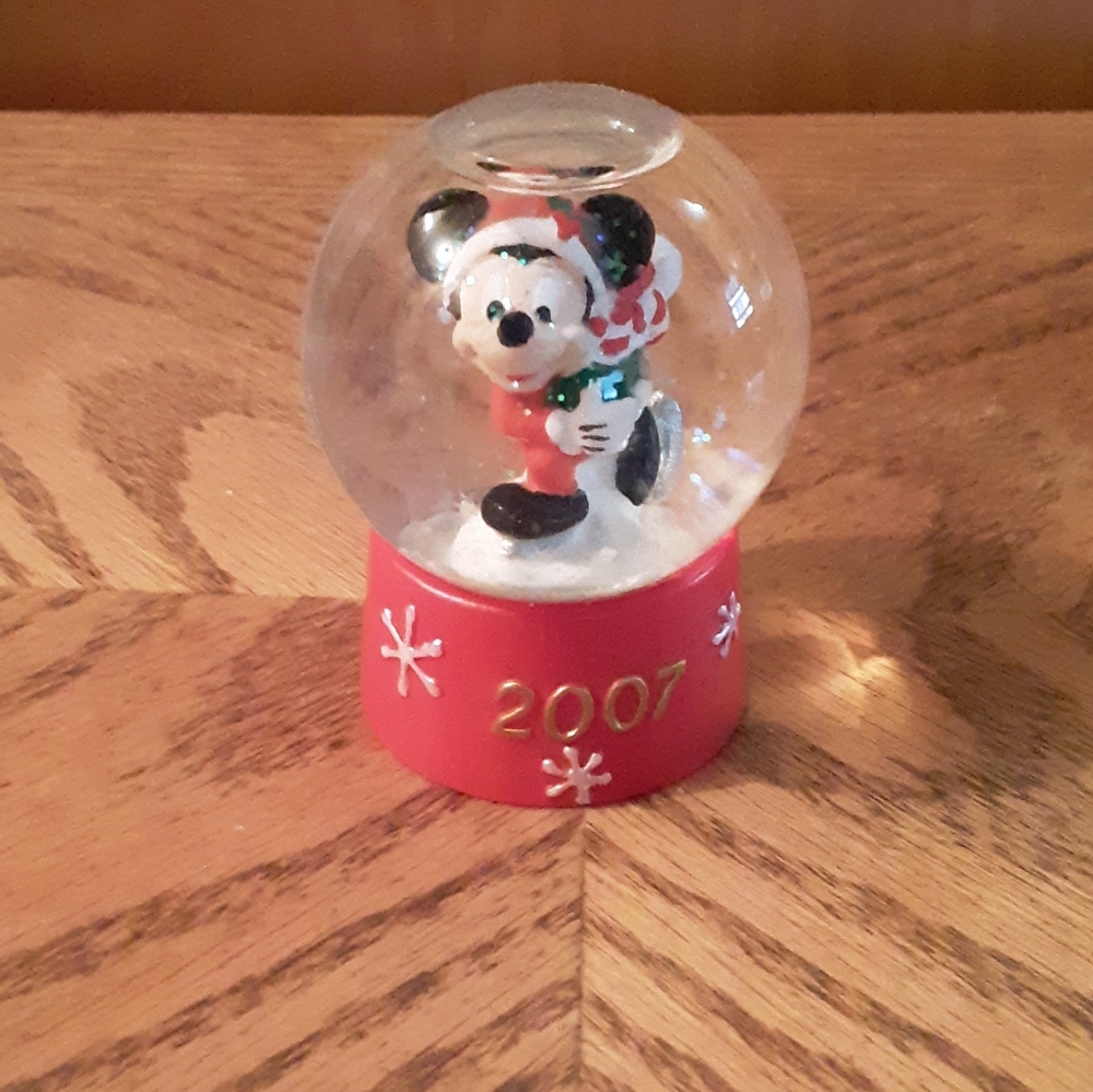 Mickey Mouse 2007 Christmas Mini Globe